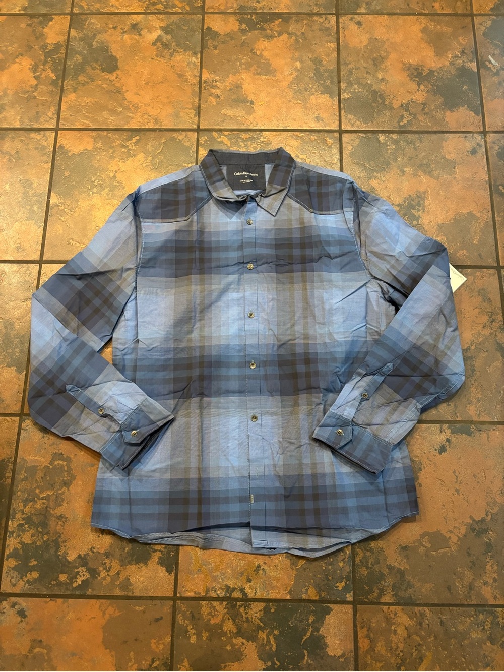 👚Calvin Klein Men's Blue Plaid Button-Up Shirt